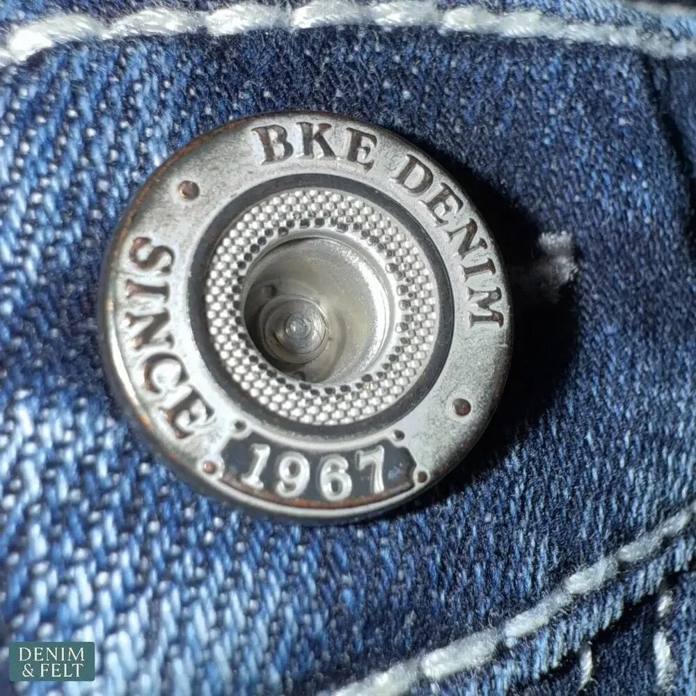 BKE Men’s Distressed Bootcut Jeans Button Fly Dark Wash Denim 33x28 NEW
